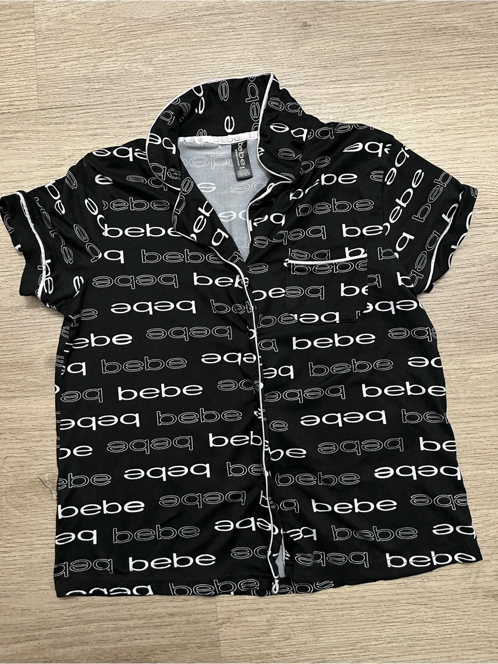 bebe Black Logo-Print Short Sleeve Button-Front Pajama Top